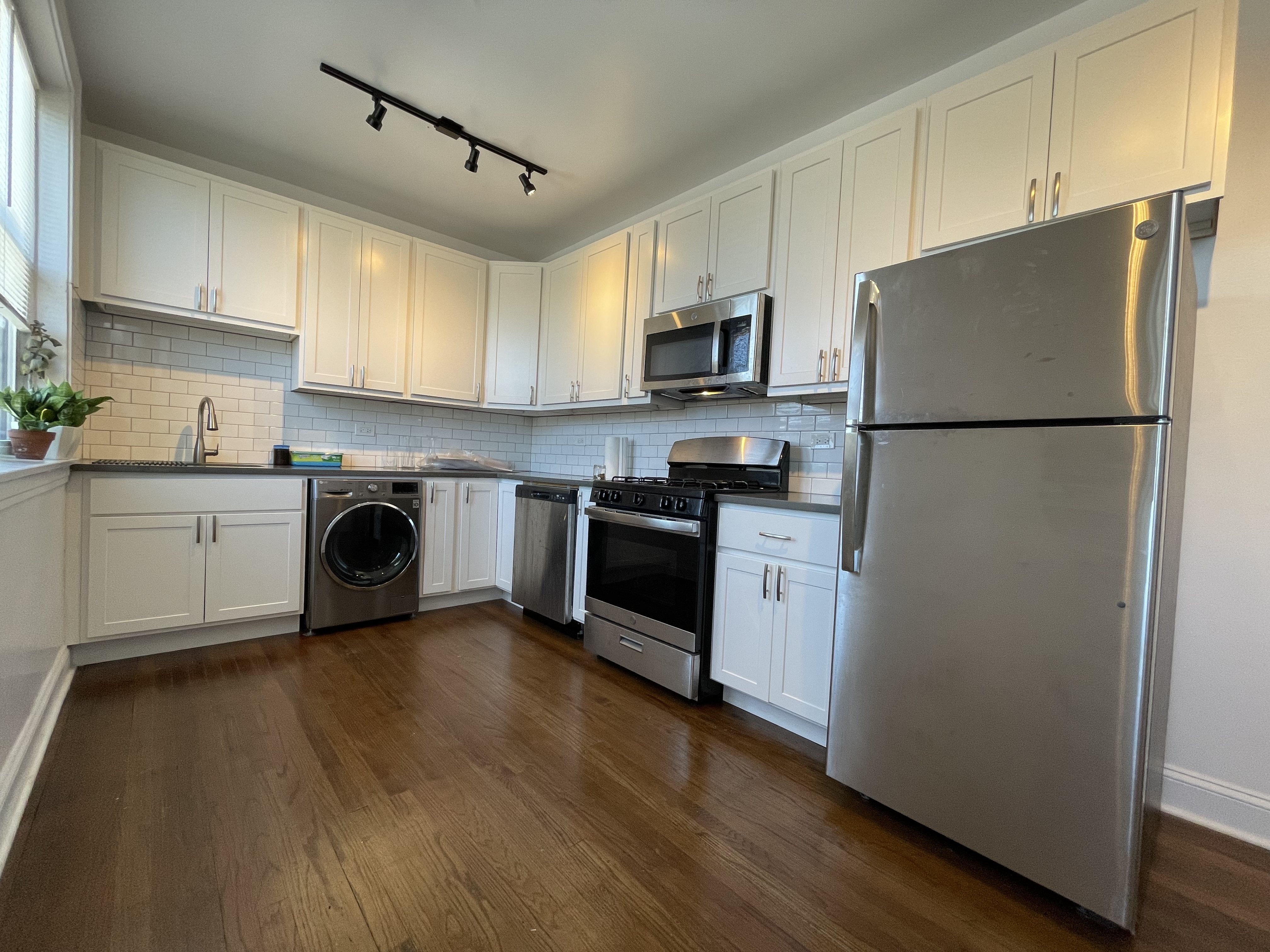 4049-57 N. Francisco Ave. 4049-57 N. Francisco Ave., Chicago, IL 60618 Irving Park - Leasing by Cross Street